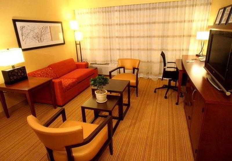 Courtyard By Marriott Denver Airport Szoba fotó